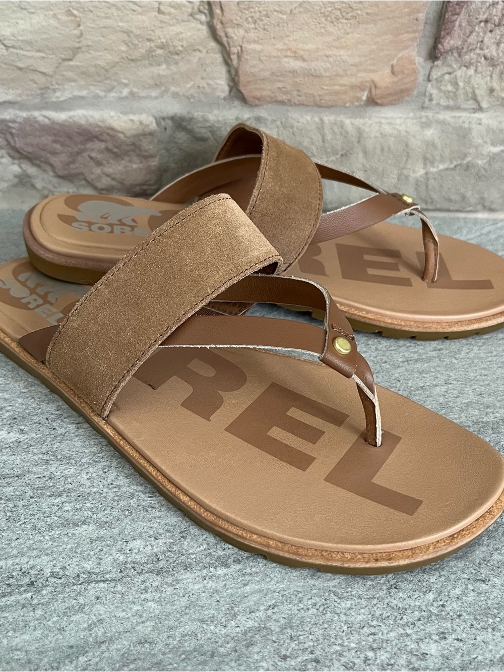 Sorel Tan Brown Suede Thong Sandals